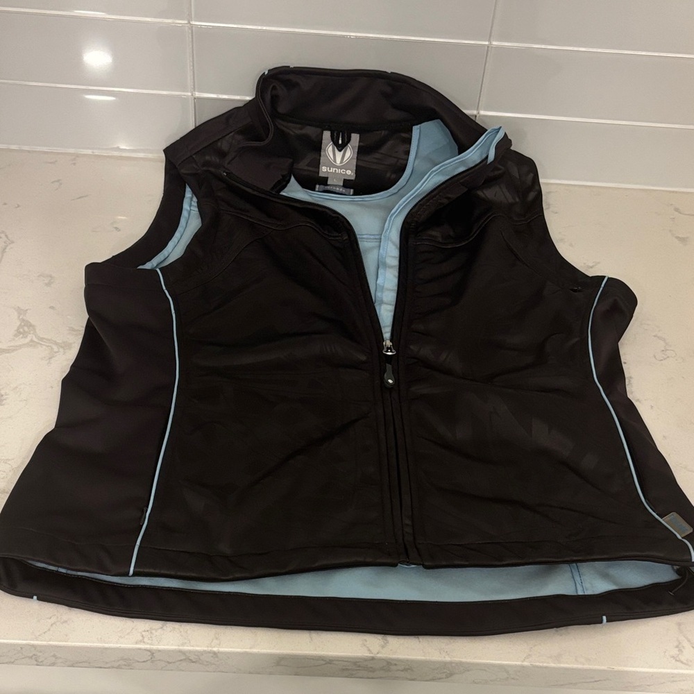 Sunice Black and Light Blue Tornado Vest Sz L